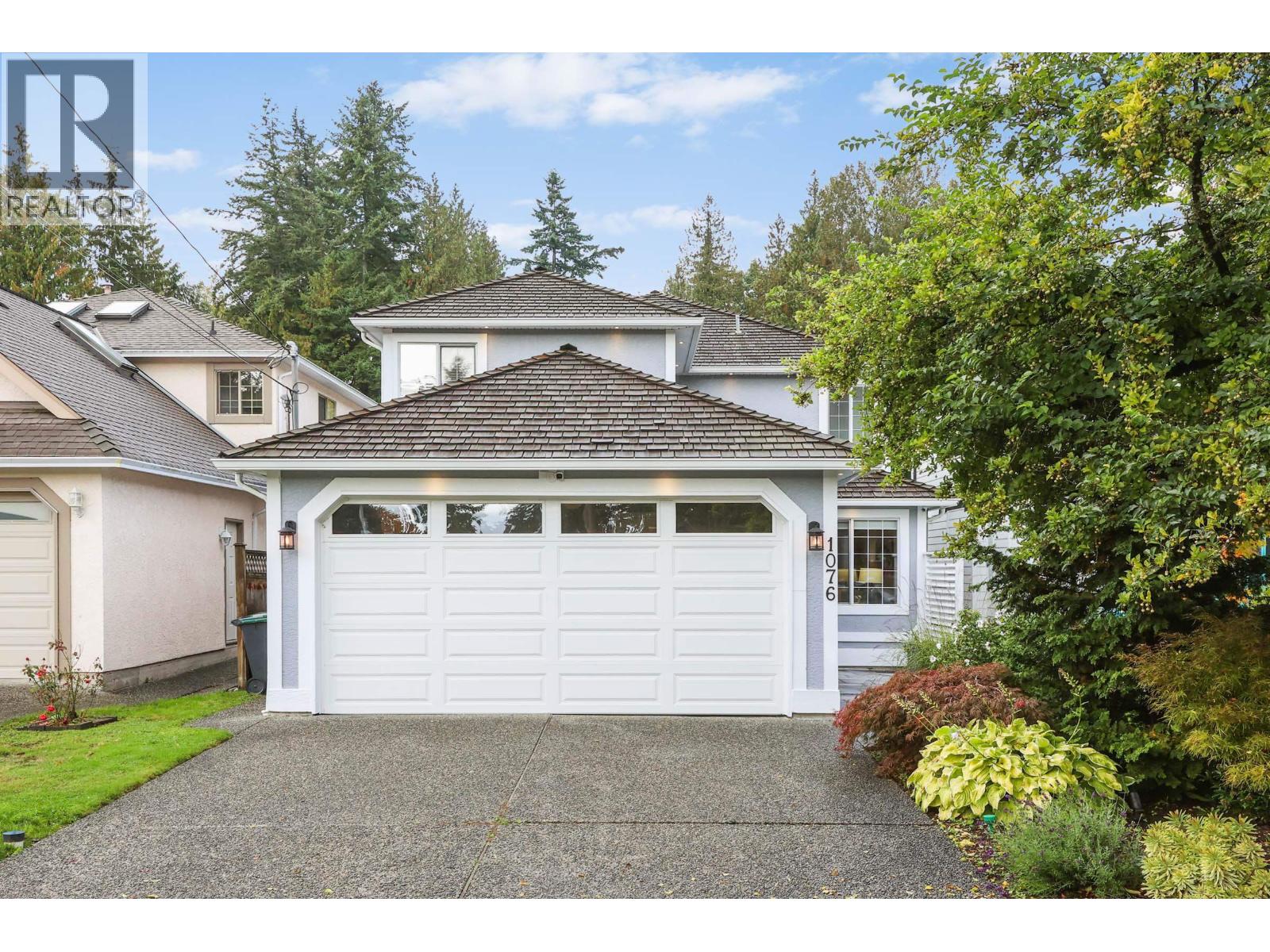 1076 Clements Ave, North Vancouver, BC V7R 2L4
