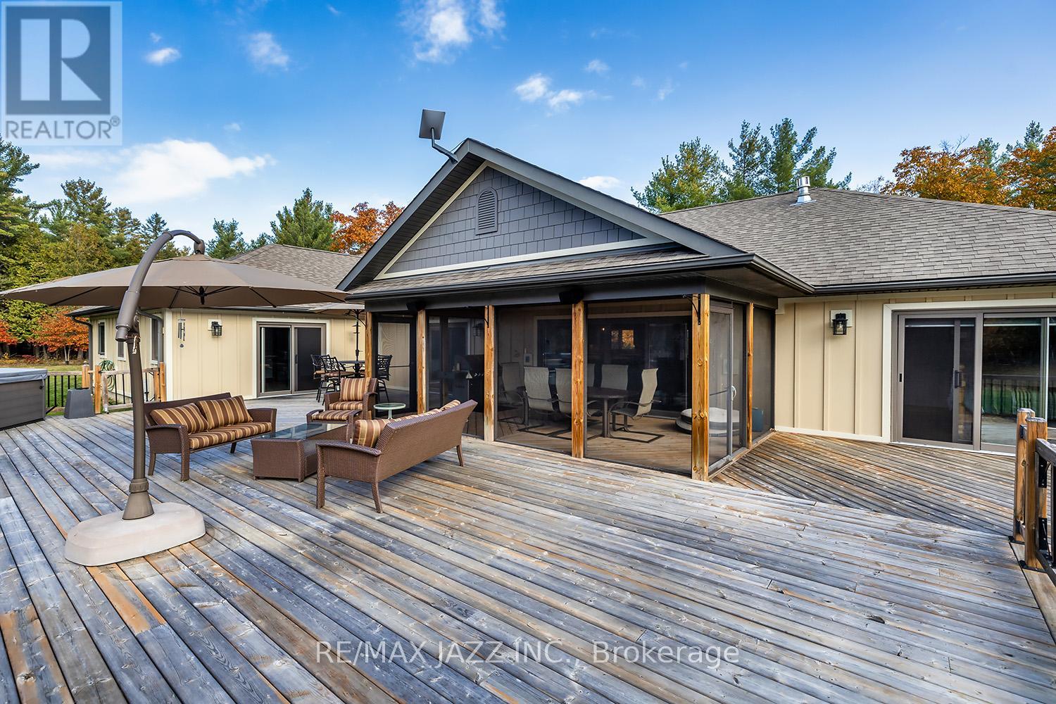 19 Ledge Rd, Trent Lakes, ON K0M 1A0