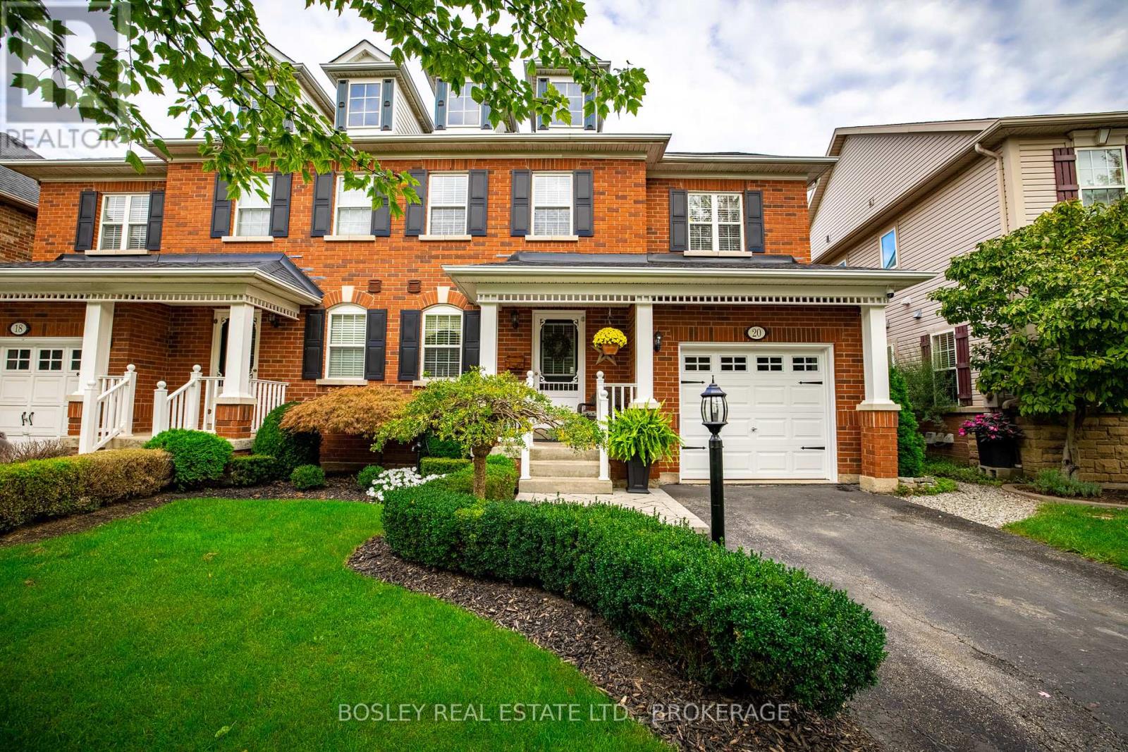 20 Robertson Rd, Niagara-on-the-lake Glendale, ON L0S 1J0