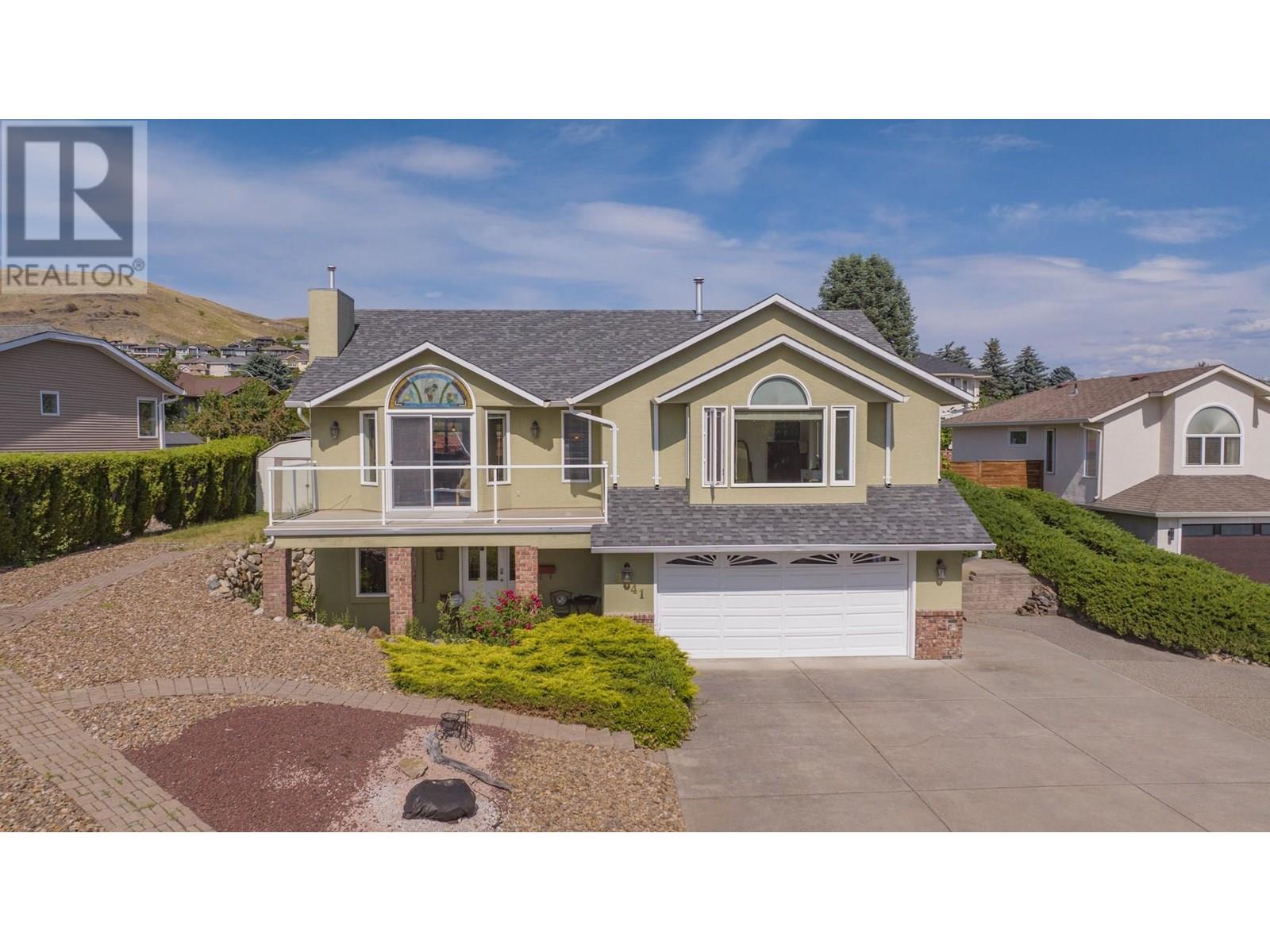 8841 Michael Dr, Coldstream, BC V1B 2P5