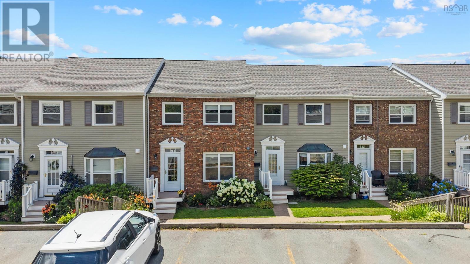 128 Rutledge St, Bedford, NS B4A 1X6