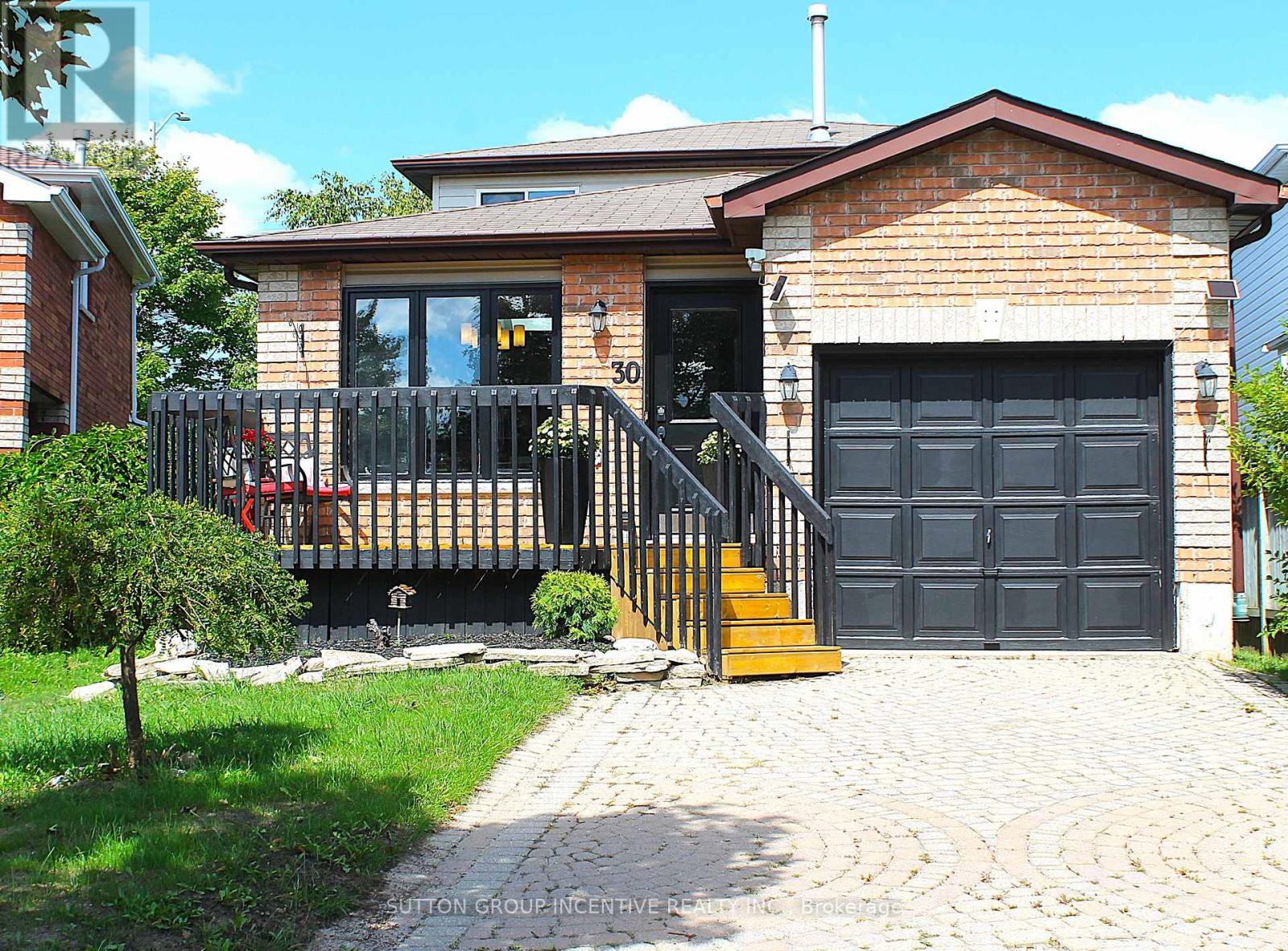 30 Assiniboine Dr, Barrie, ON L4N 8G4