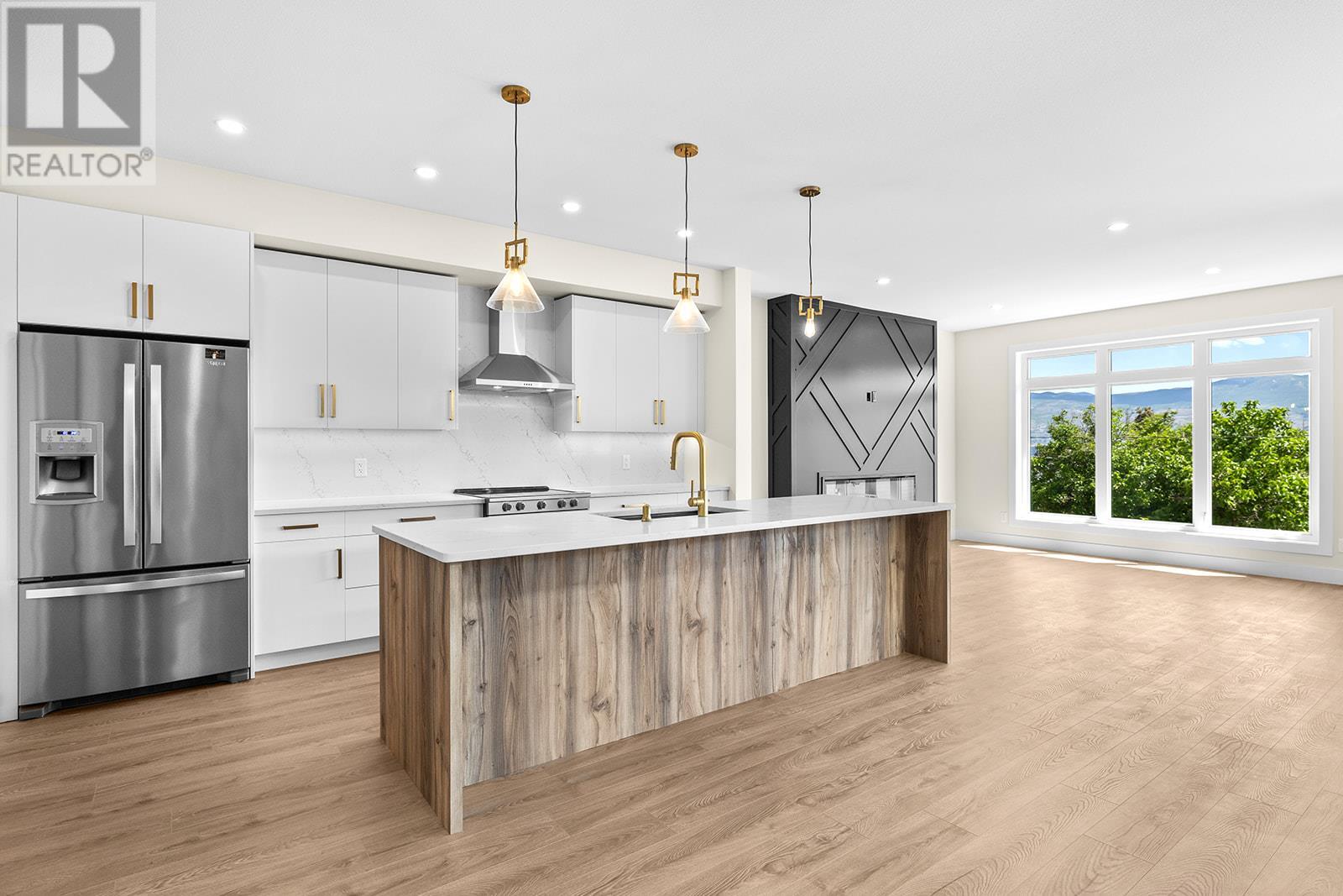 1023 Kitson Ct, West Kelowna, BC V1Z 2G7