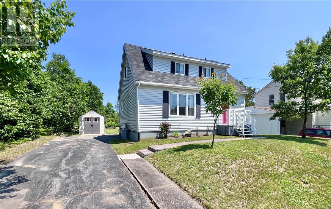 108 Birch St, Levack, ON P0M 2C0