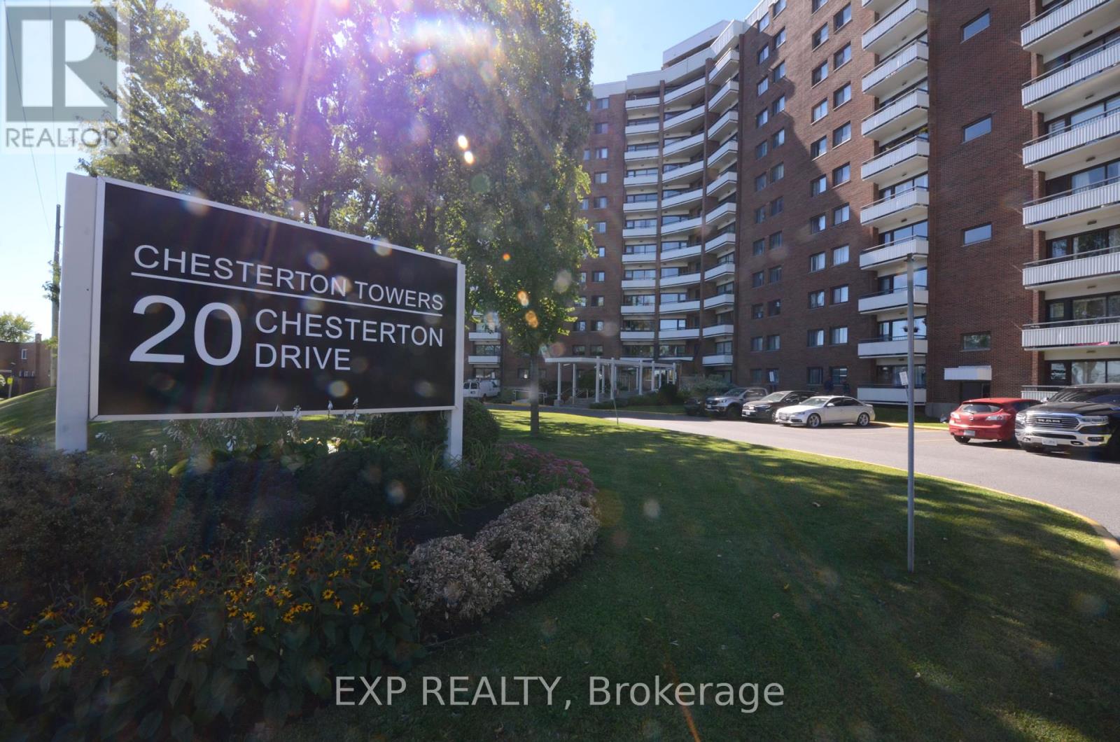518 20 Chesterton Dr, Ottawa, ON K2E 6Z7