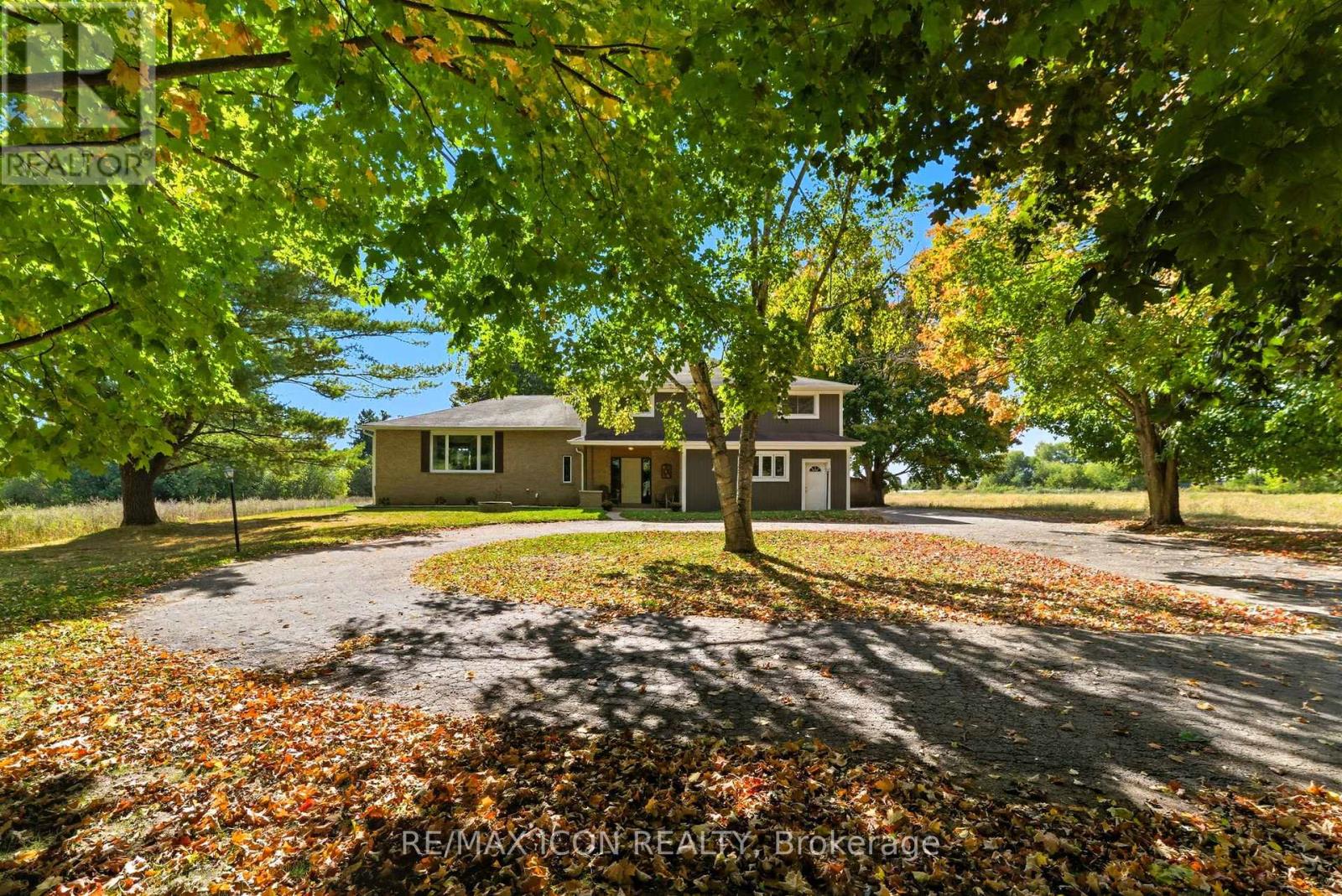 6th Concession Road West, Hamilton, ON L8B 1M8