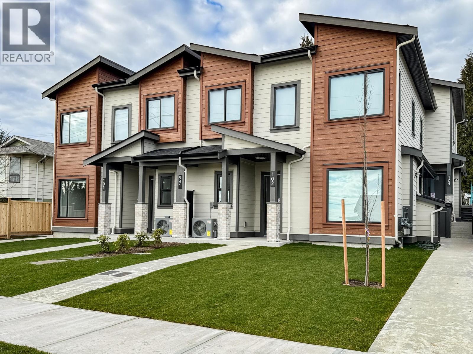 941 Dansey Avenue Unit 104, Coquitlam, BC V3K 3G8