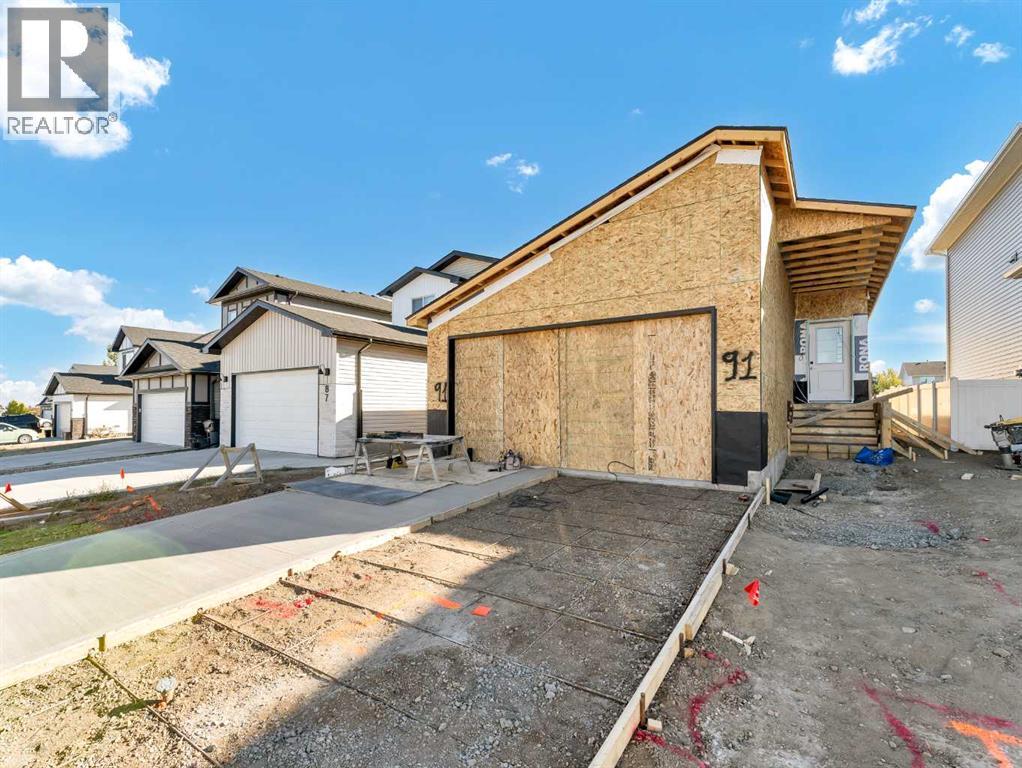 91 Sierra Rd SW, Medicine Hat, AB T1B 4Y6
