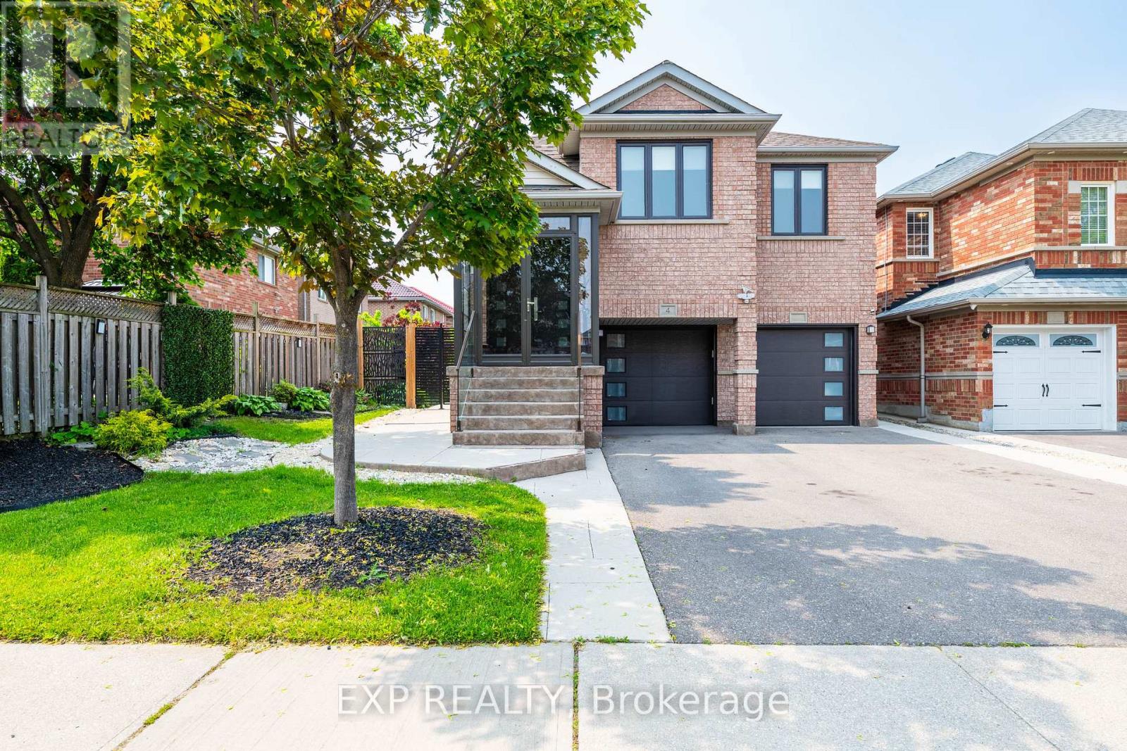 4 Silverbell Ct, Brampton, ON L7A 3V3