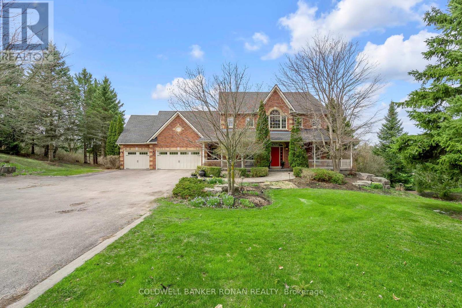 38 Tecumseth Heights Dr, New Tecumseth, ON L0G 1W0