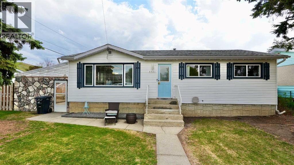 85 Avenue Unit 9527, Peace River, AB T8S 1G3