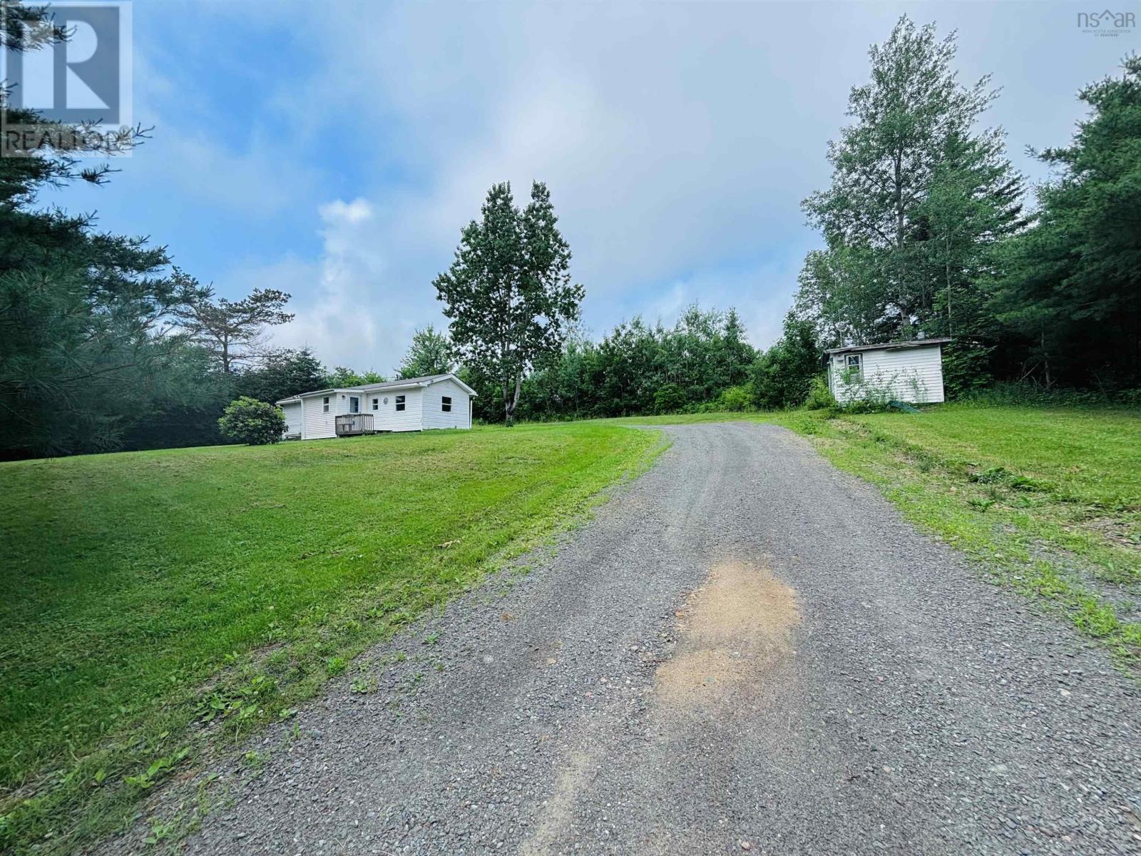 3859 Highway 14, East Hants, NS B0N 2N0