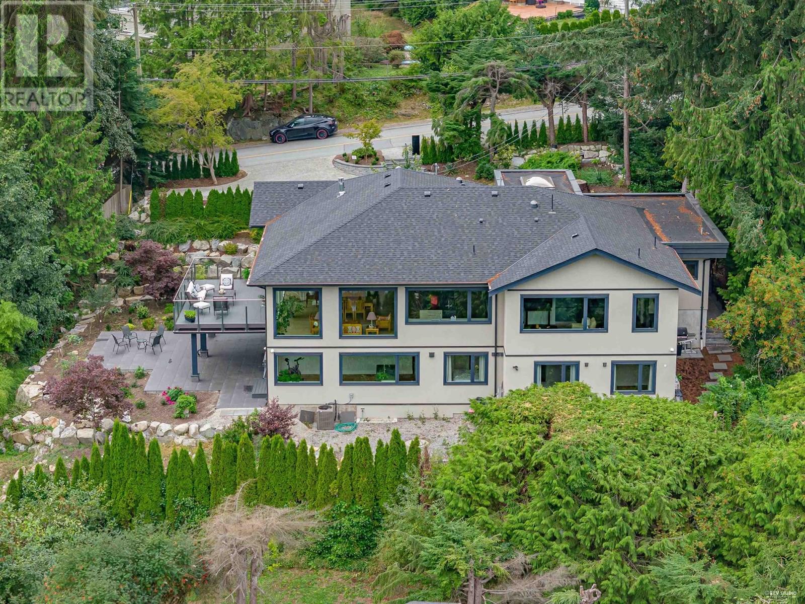 558 St Andrews Rd, West Vancouver, BC V7S 1V2