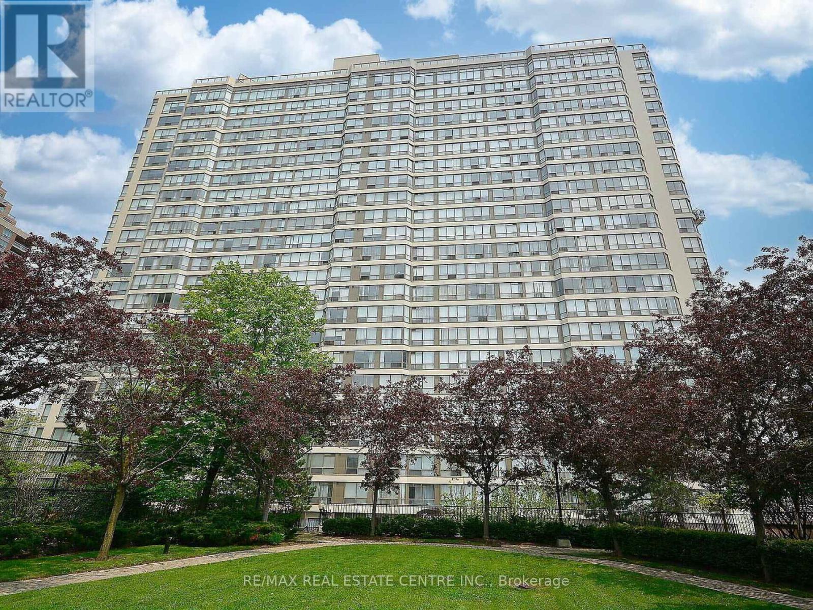 1404 55 Elm Dr W, Mississauga, ON L5B 3Z3