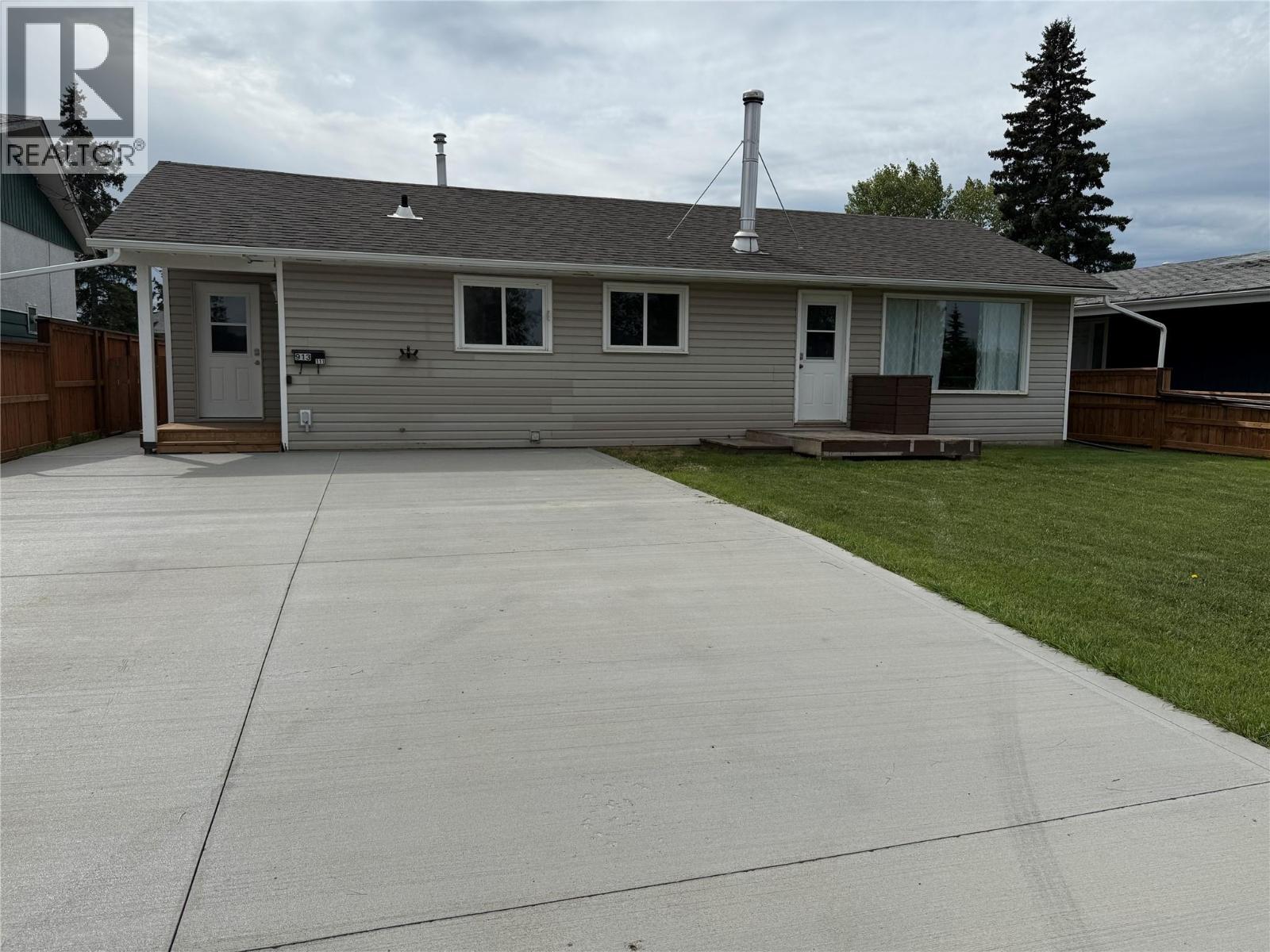 111 Avenue Unit 913, Dawson Creek, BC V1G 2X4