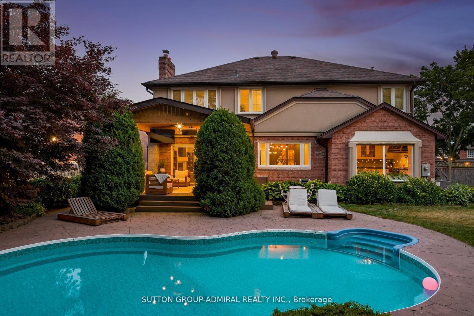 18 Tannery Ct, Richmond Hill, ON L4C 7V4