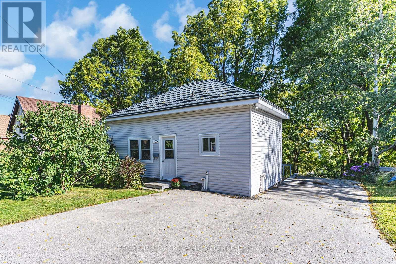 135 Sixth St, Midland, ON L4R 3X5