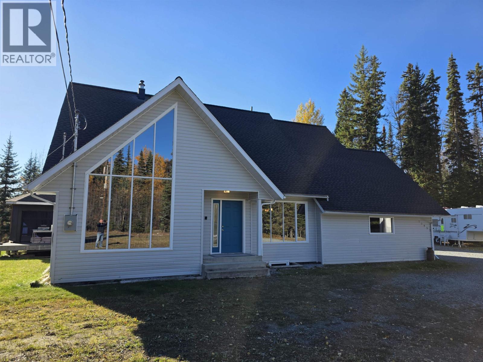 10955 Charles Dr, Prince George, BC V2N 6V8