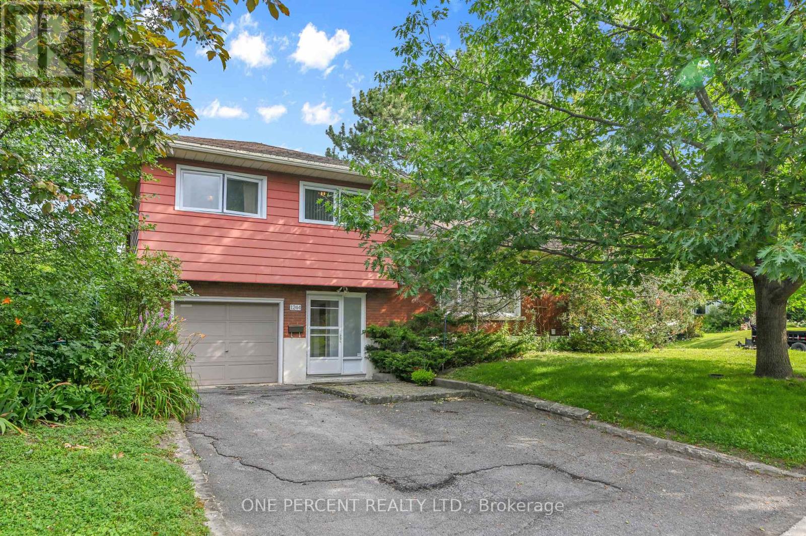 1244 Joyce Cres, Ottawa, ON K2C 2M9