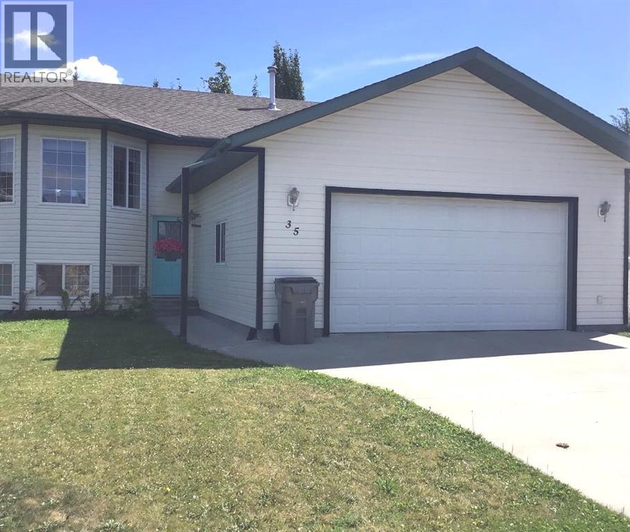 35 Poplar Dr, Whitecourt, AB T7S 1A0