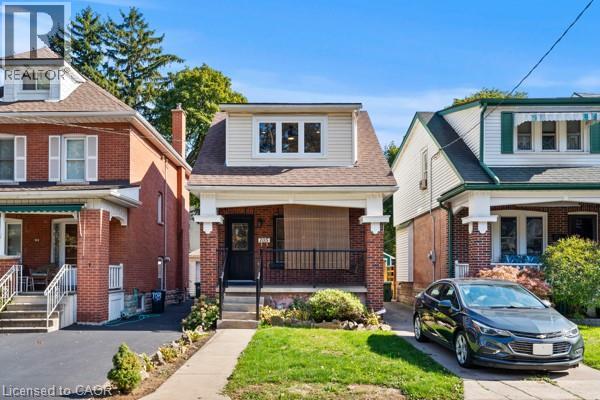 105 Rothsay Ave, Hamilton, ON L8M 3G3