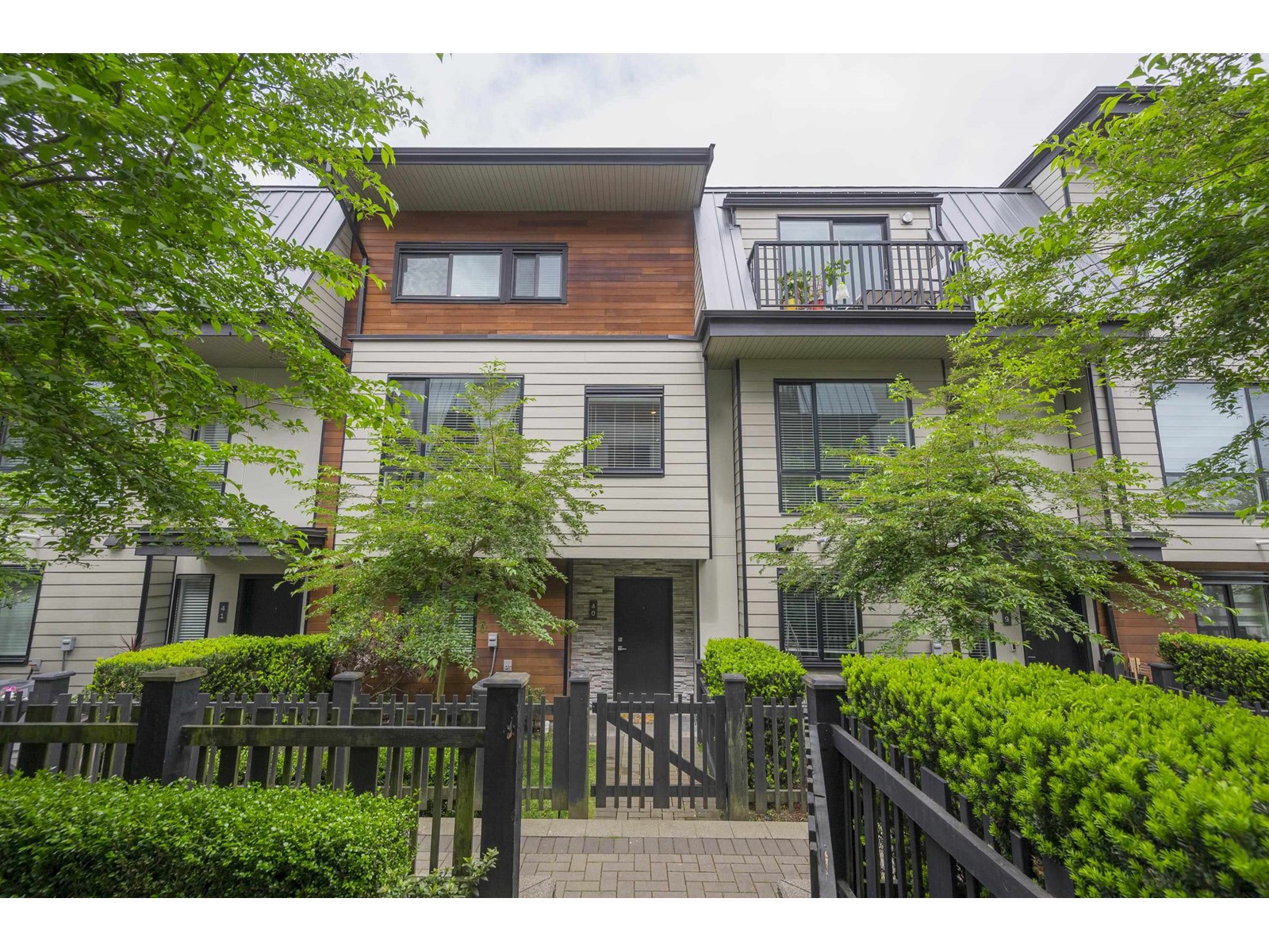 15688 28 Avenue Unit 40, Surrey, BC V3Z 0N1