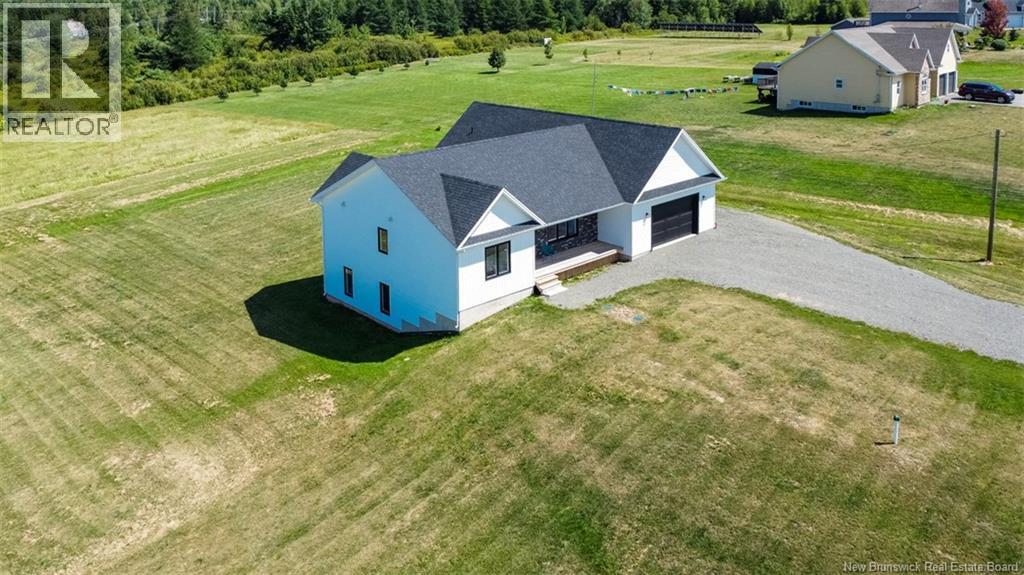 23 Bunker Hl, Riverview, NB E1J 0C3
