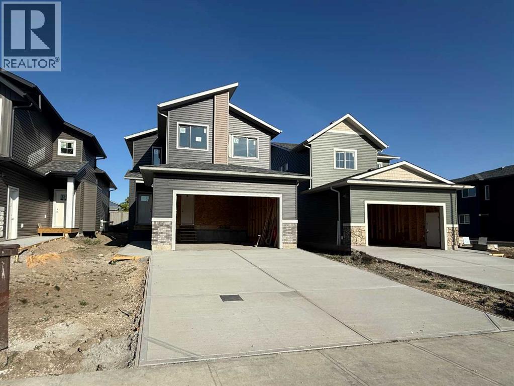 105 Street Unit 13305, Grande Prairie, AB T8X 0W5