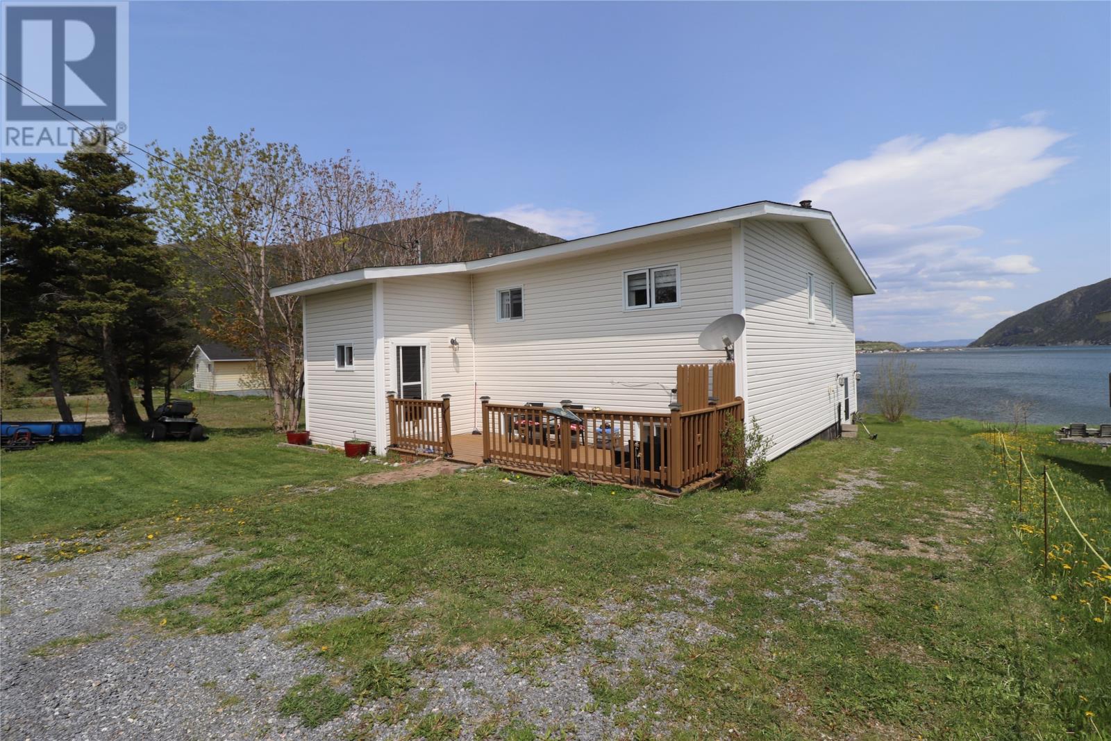 187 Main St, Lark Harbour, NL A0L 1H0