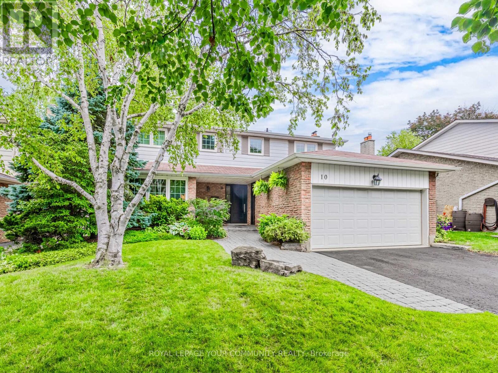 10 Banquo Rd, Markham Royal Orchard, ON L3T 3H1