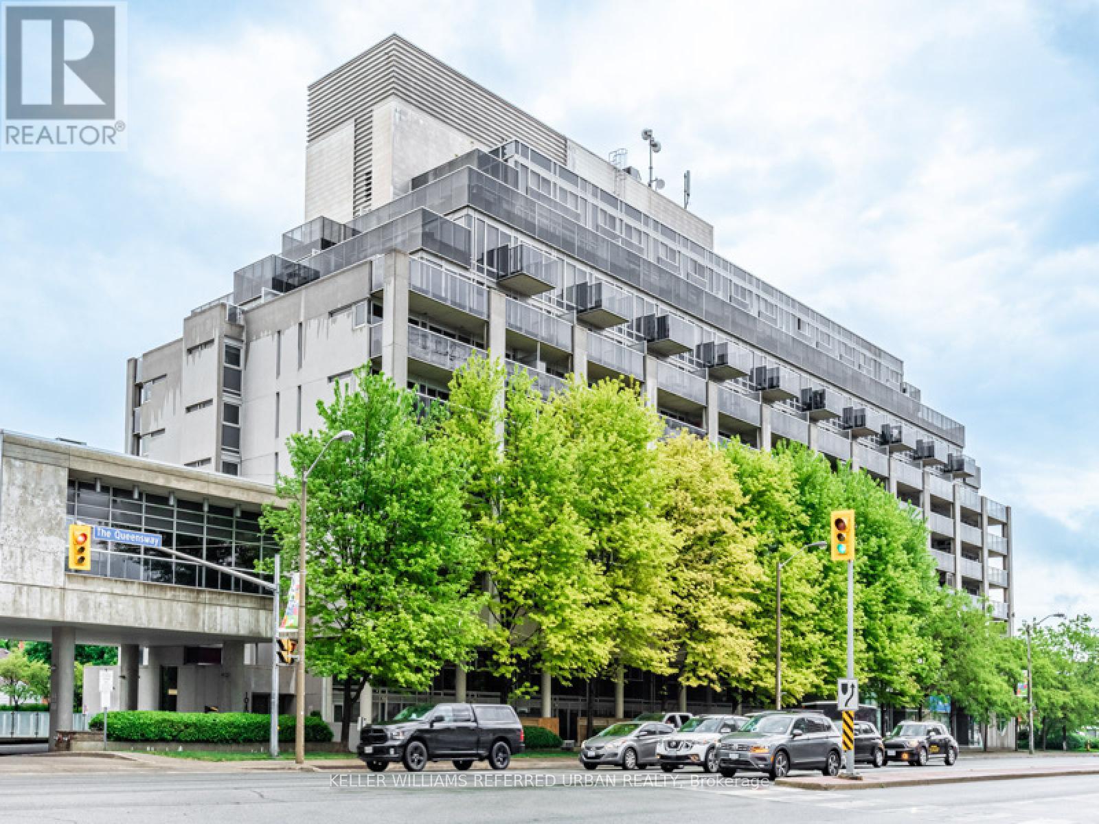 304 1040 The Queensway, Toronto, ON M8Z 0A7