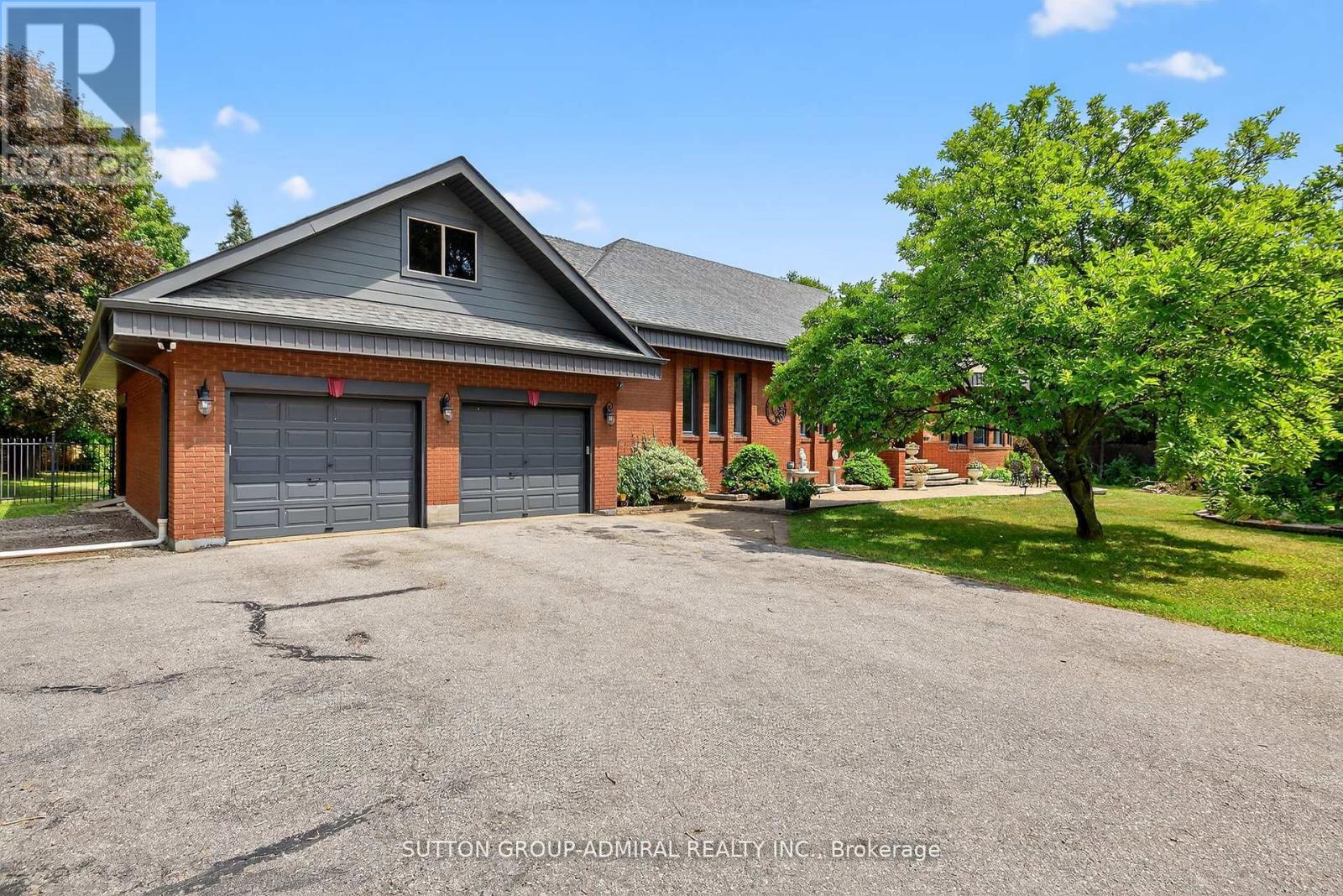 14237 Mount Pleasant Rd, Caledon, ON L7E 3M9
