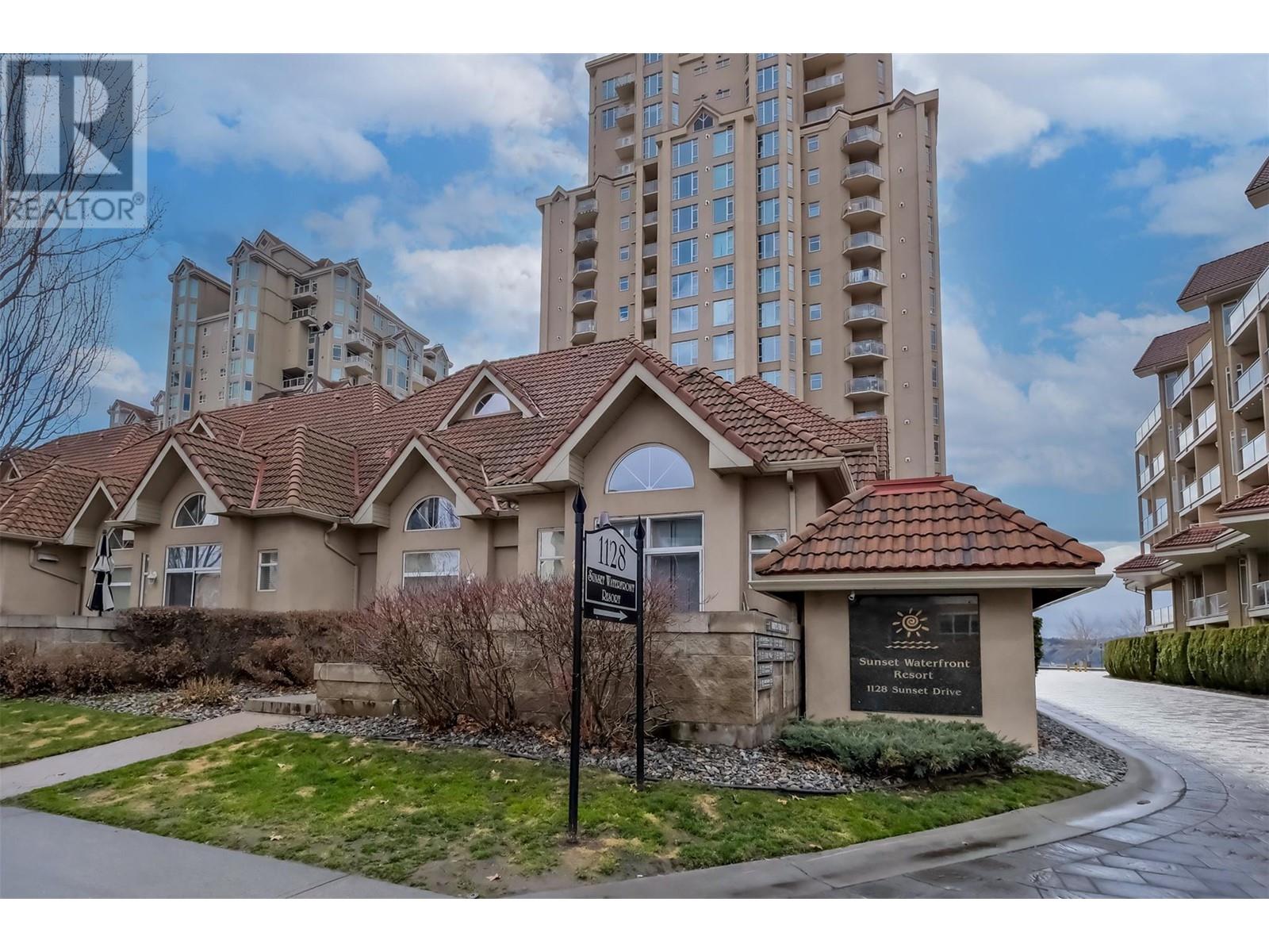1128 Sunset Drive Unit 101, Kelowna, BC V1Y 9W7