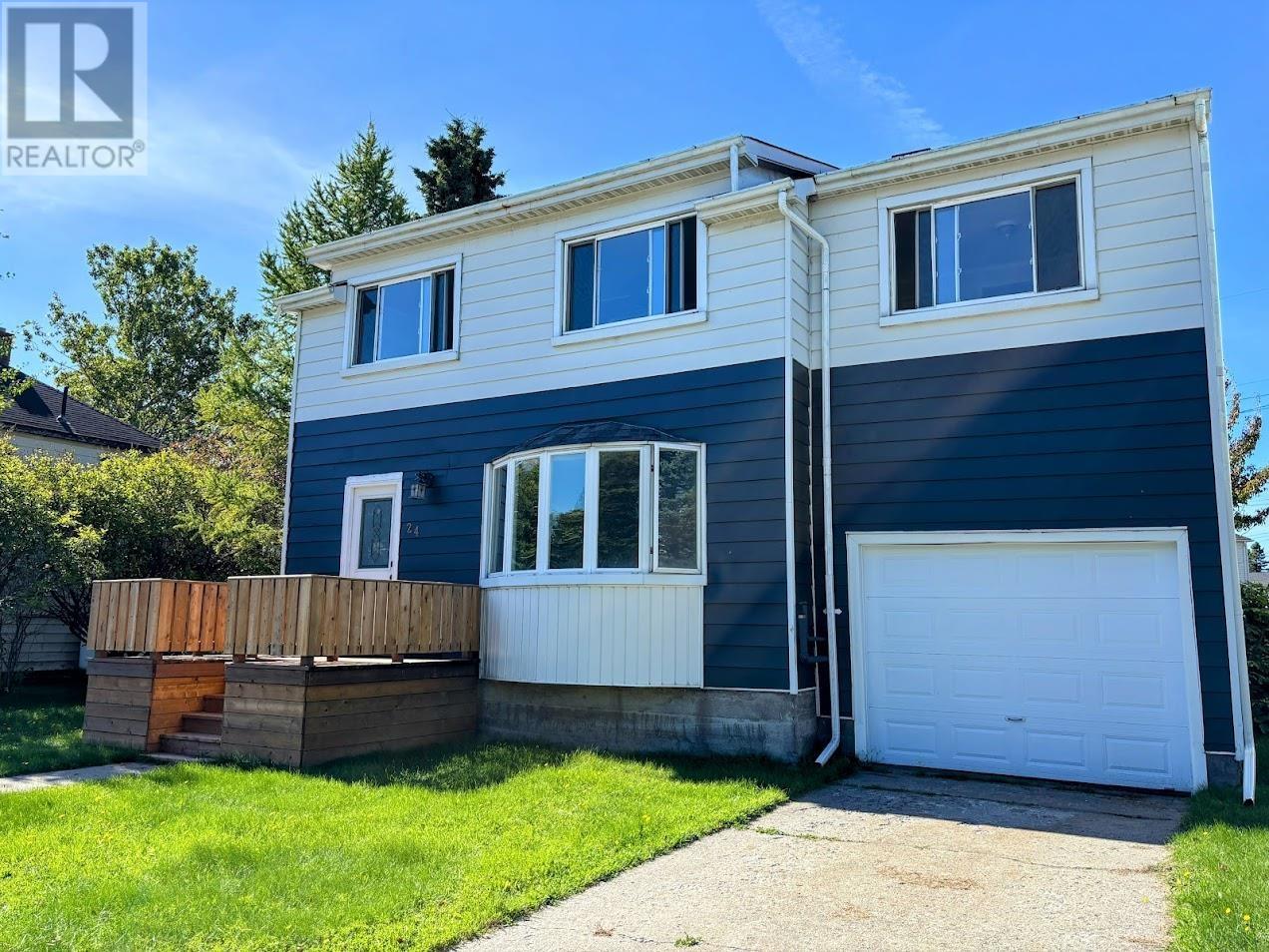 24 Stevens Ave, Marathon, ON P0T 2E0