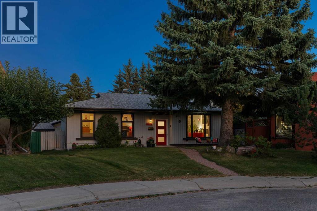 224 Cedarbrae Cres SW, Calgary, AB T2W 1Y4