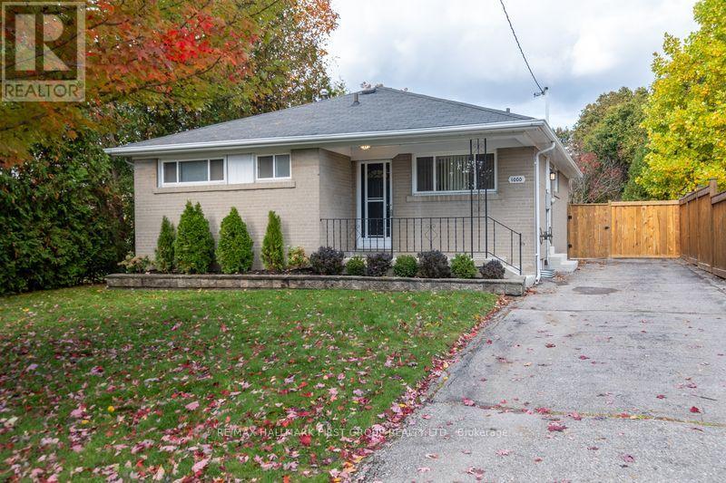 1000 Wardman Cres, Whitby, ON L1N 3G9