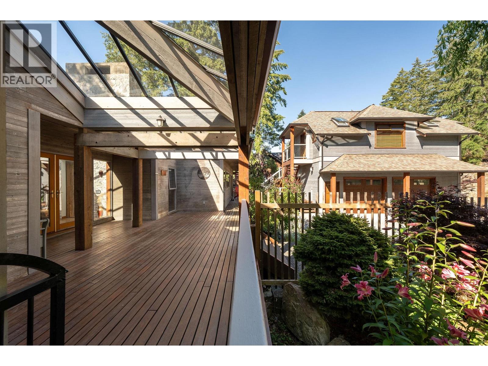 1675 Whitesails Dr, Bowen Island, BC V0N 1G2