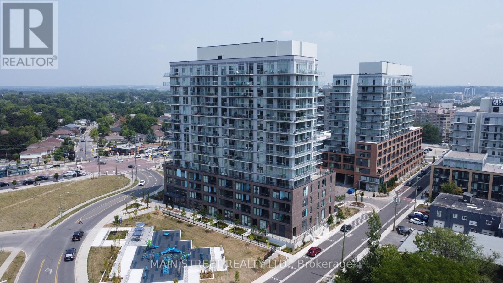 1506 185 Deerfield Rd, Newmarket Central Newmarket, ON L3Y 0G7