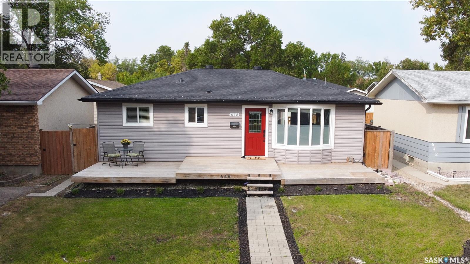 648 Sneddon St, Regina, SK S4T 6G9