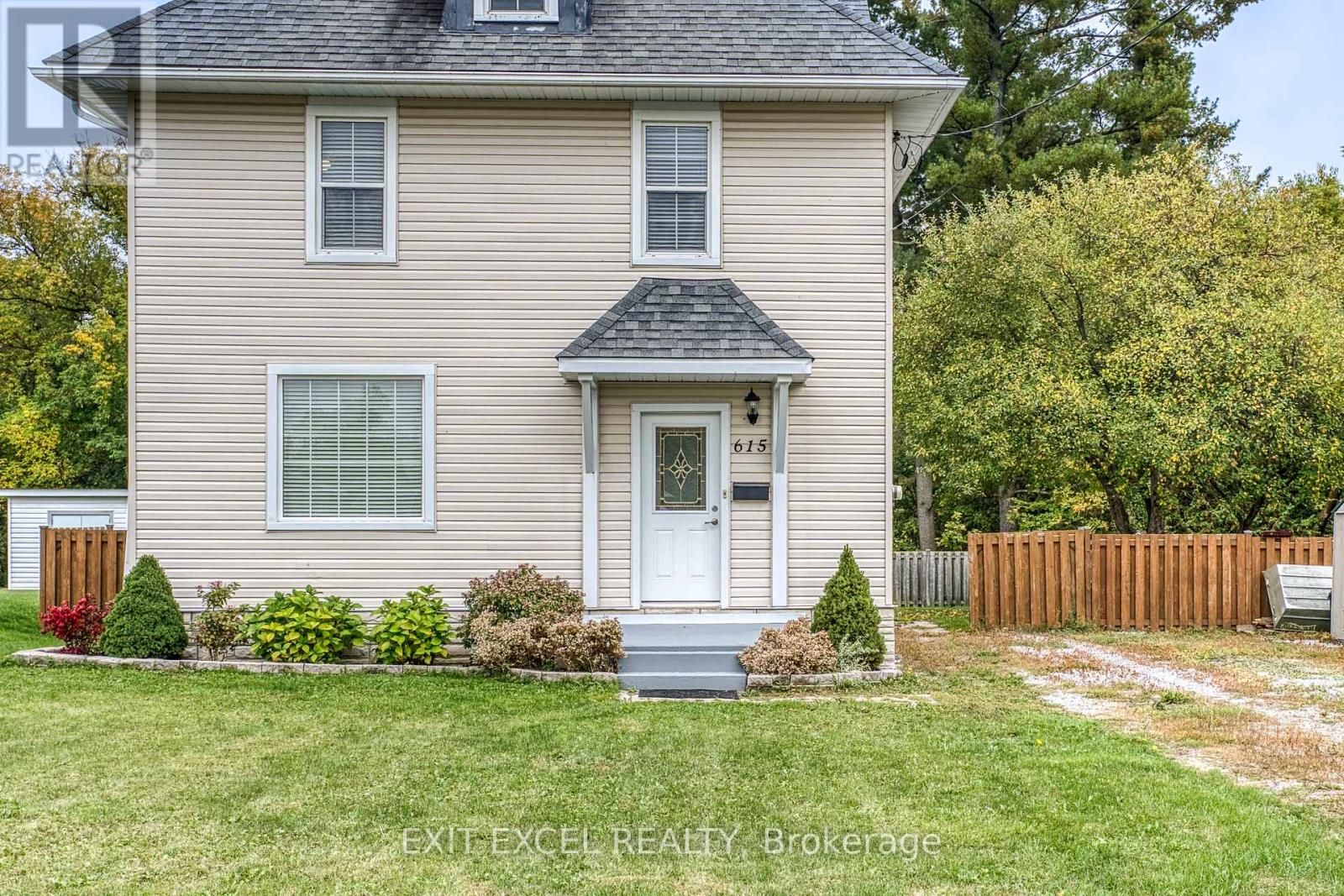 615 Moffat St, Pembroke, ON K8A 3Y2