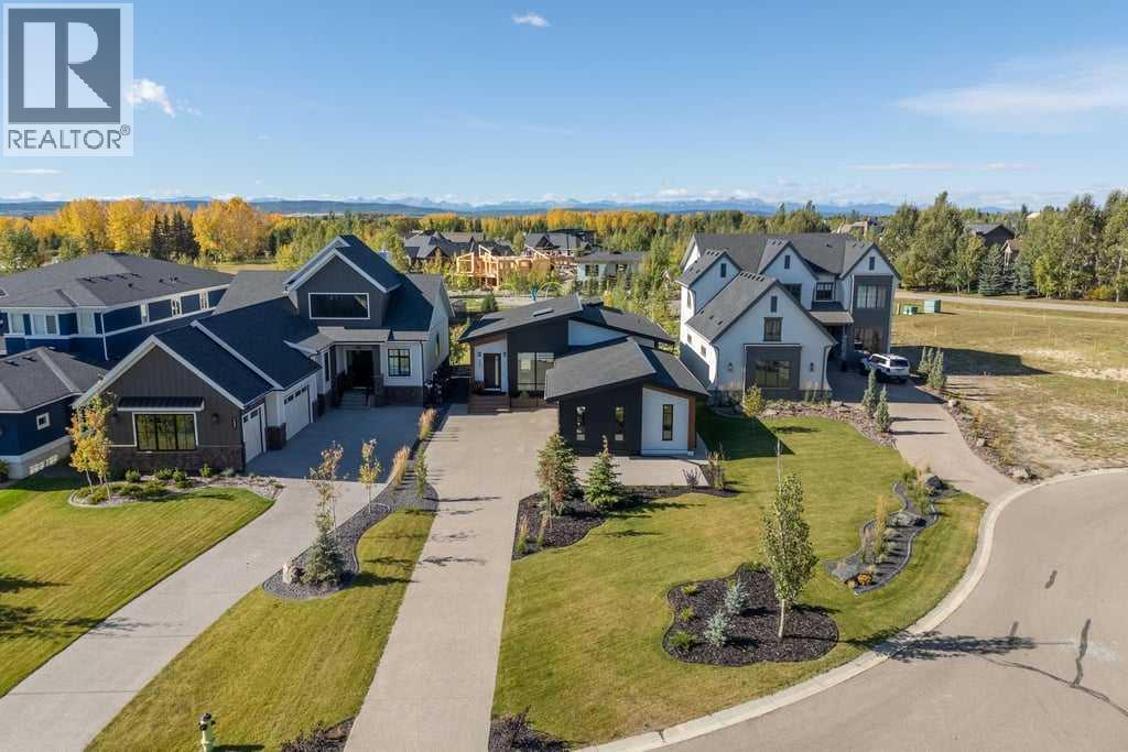 133 Glyde Park, Calgary, AB T3Z 0A1