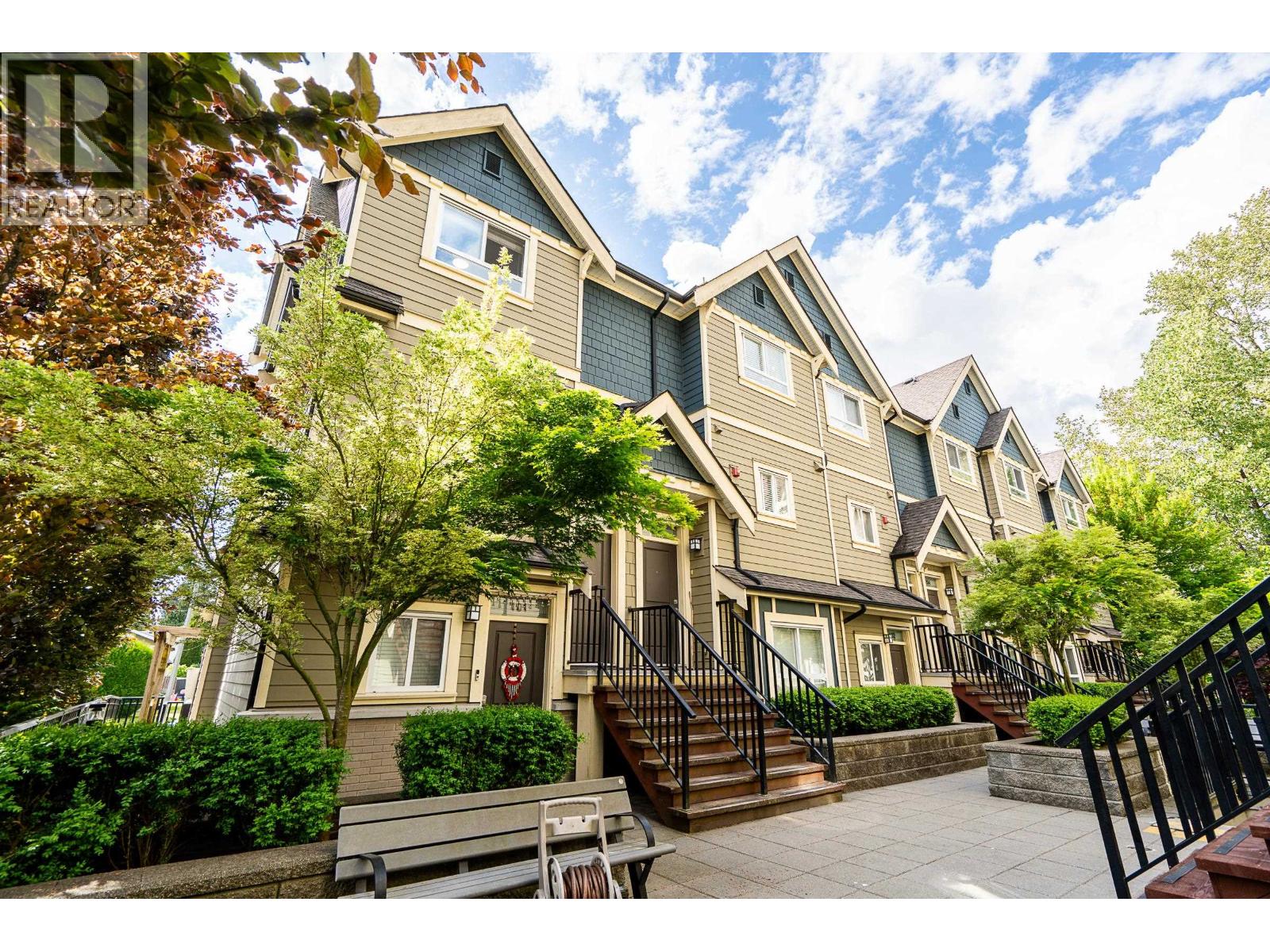 3488 Sefton Street Unit 201, Port Coquitlam, BC V3B 3R2