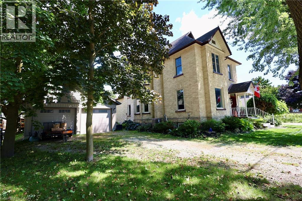 95 John St S, Minto, ON N0G 1Z0