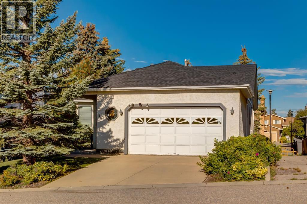 82 Hawkdale Cir NW, Calgary, AB T3G 3L4