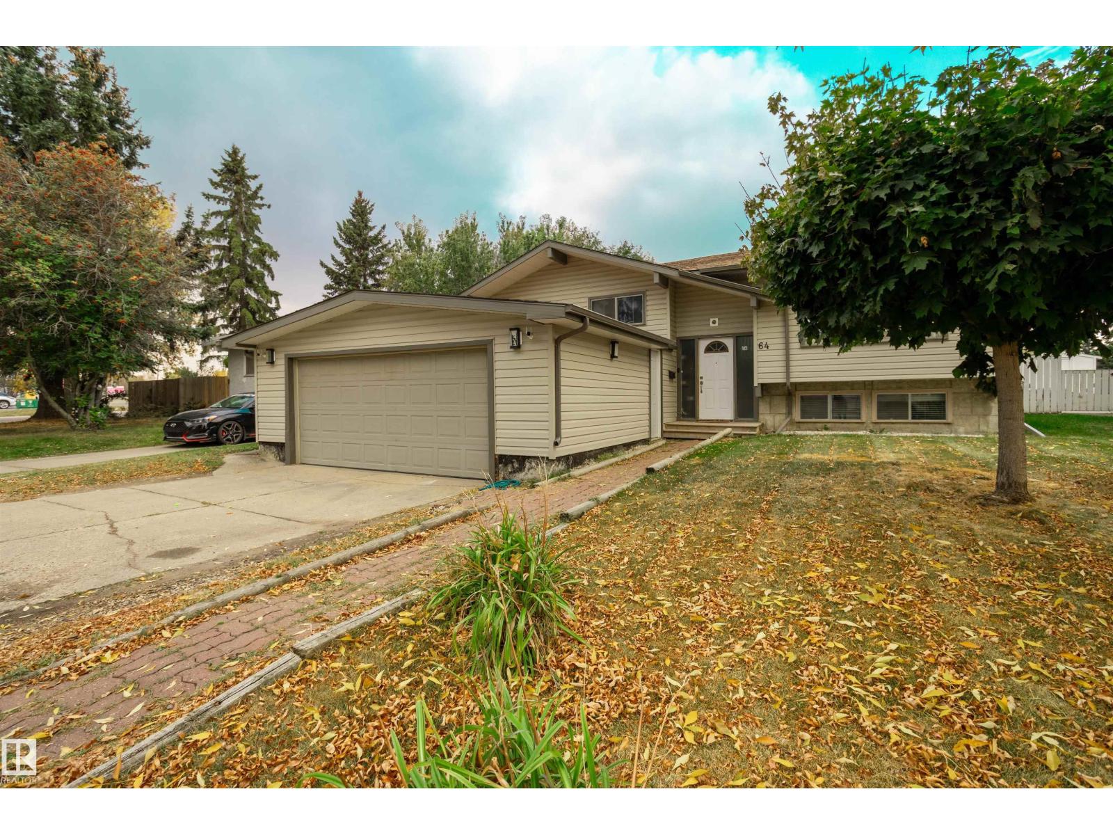 64 Greenwood Way, Sherwood Park, AB T8A 0J5