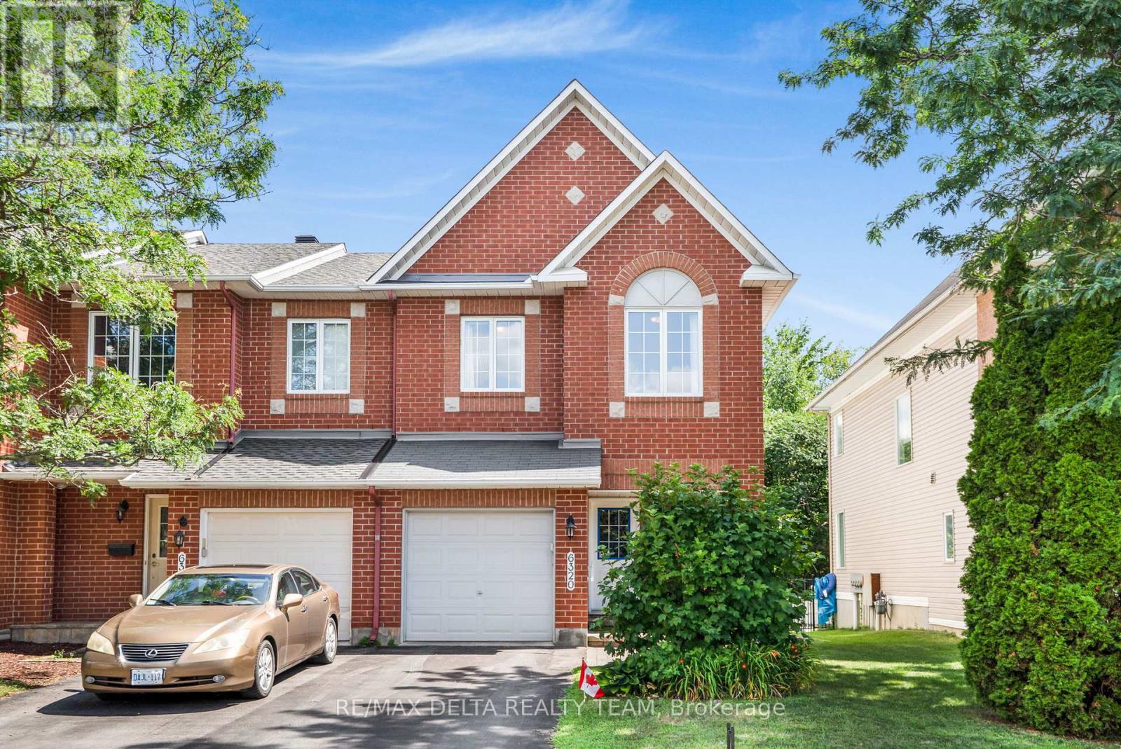 6320 Sablewood Pl, Ottawa, ON K1C 7M6