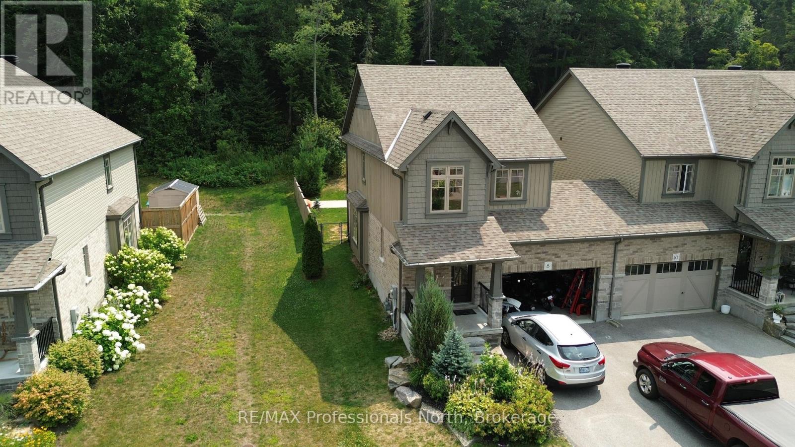 8 Spalding Cres, Huntsville, ON P1H 1C1