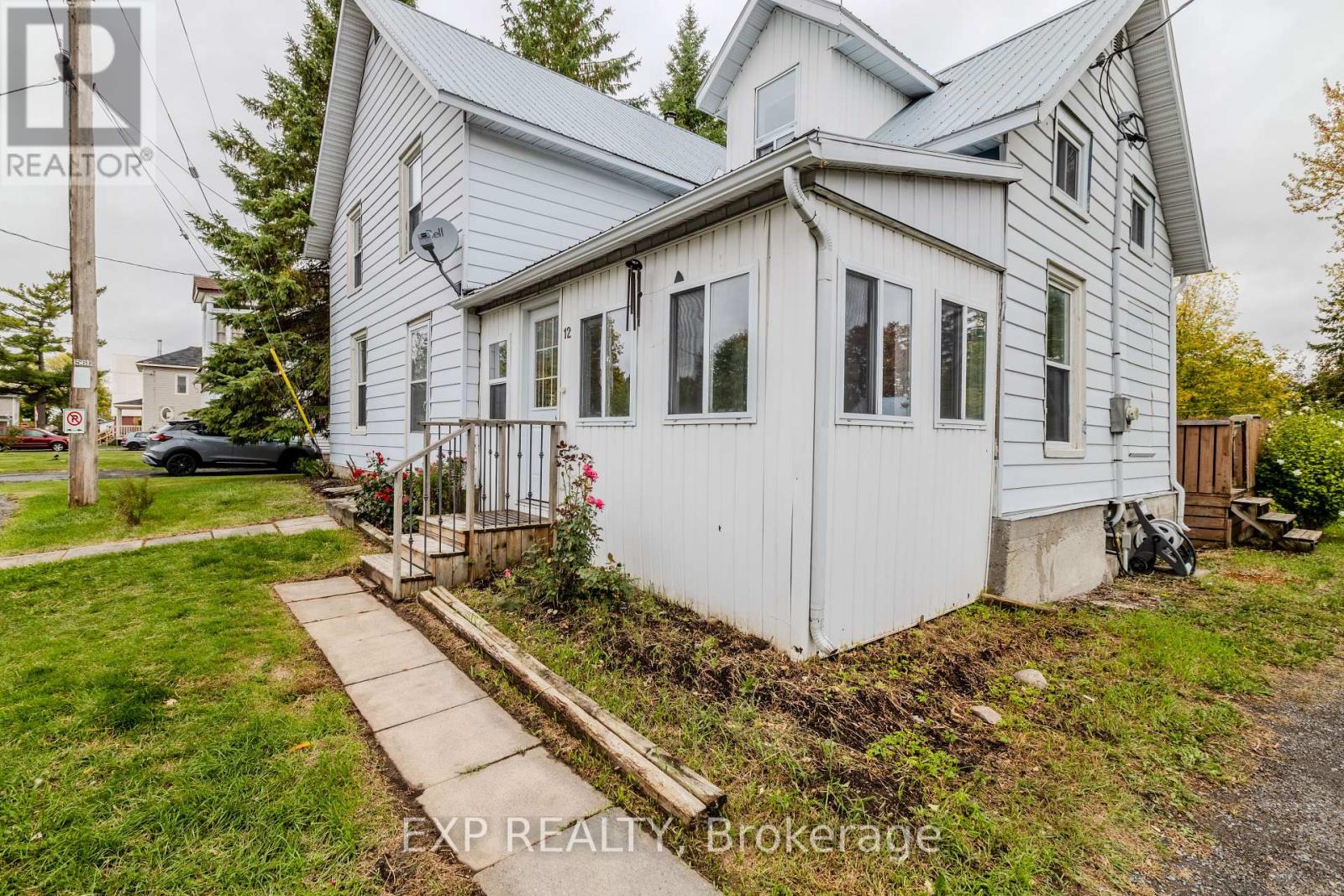 12 Ash St, South Stormont, ON K0C 1Y0