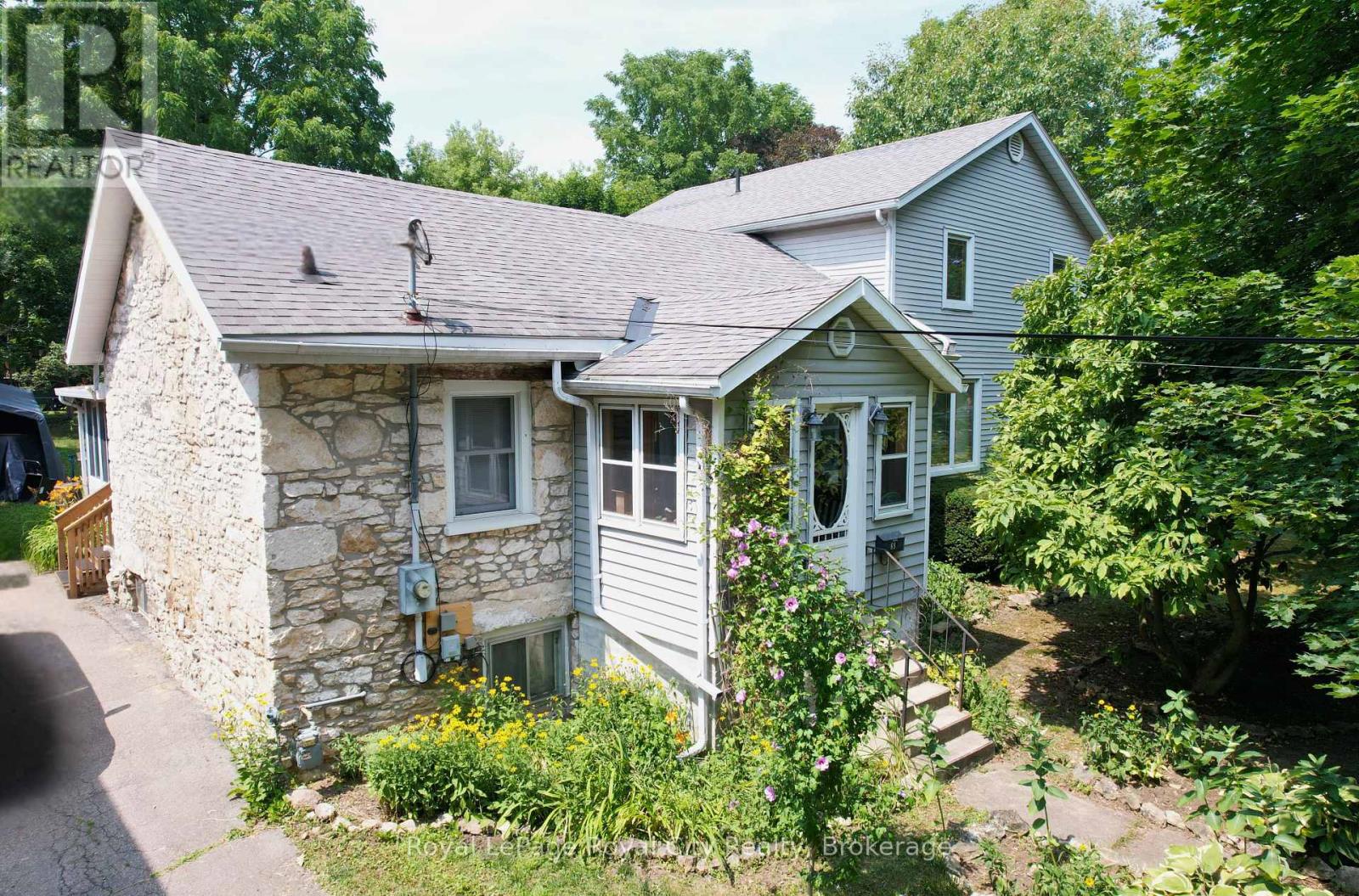 69 Nottingham St, Guelph, ON N1H 3M9