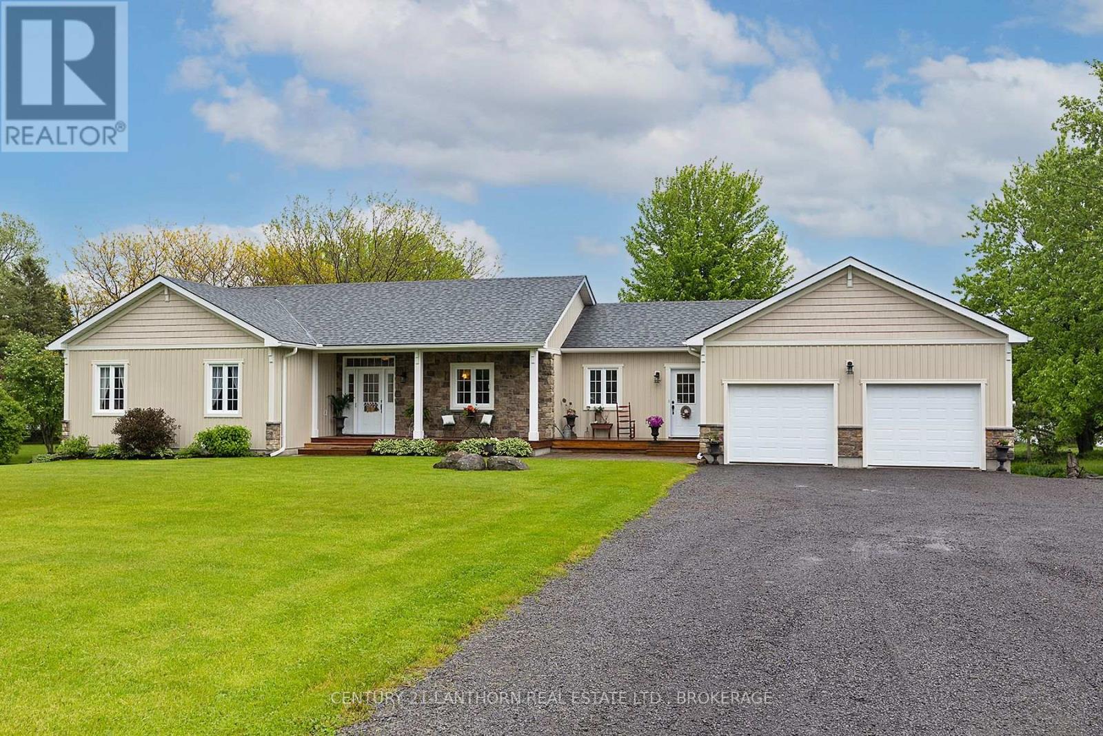 9430 County 2 Rd W, Greater Napanee, ON K7R 3L1